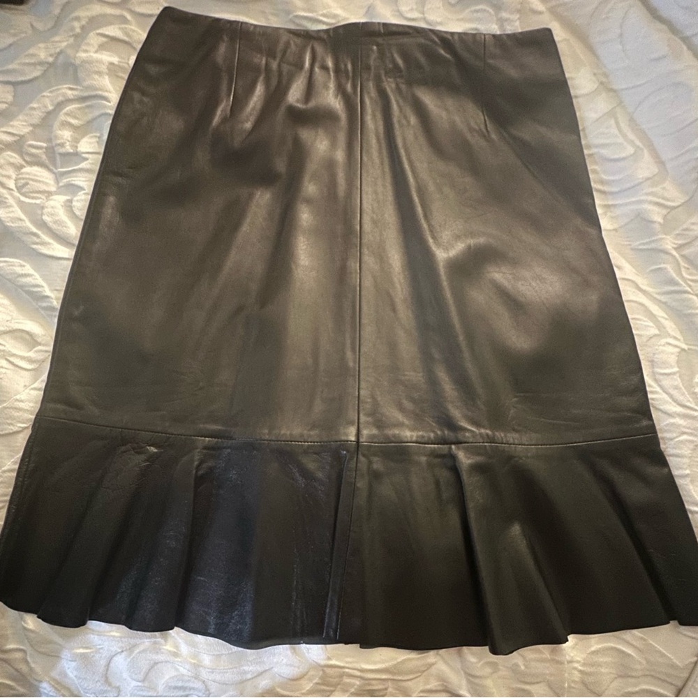 Chic Black A-Line Leather Skirt w/unique hem (NWOT)